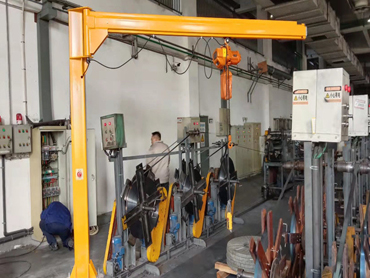 Gru cantilever da 1 tonnellata
