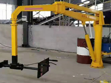 Apparecchiature per macchine semiautomatiche